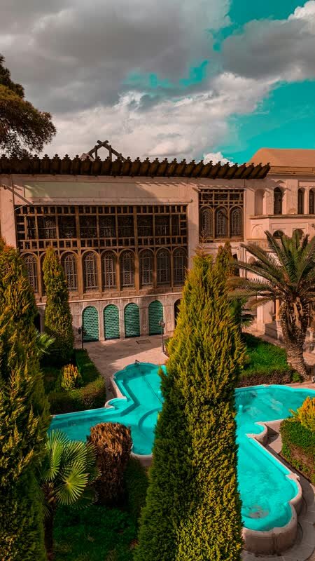 یک روز در دل تاریخ از میدان نقش جهان تا پلهای کهن