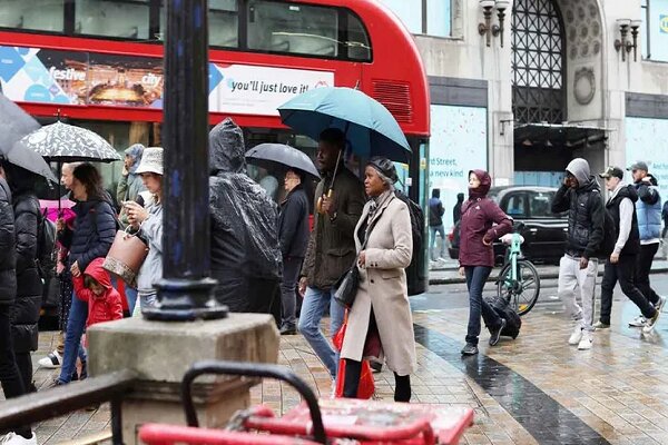 ABD'nin Londra Büyükelçiliği yakınlarında şüpheli paket patlatıldı