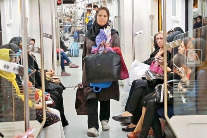 از گریه های الکی تا مشتری های صوری؛ روش های جذب مشتری در مترو از گریه های الکی تا مشتری های صوری؛ روش های جذب مشتری در مترو