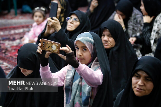 اجتماع بانوان دیار الوند به مناسبت بزرگداشت «خواهر دباغ»