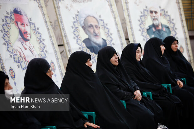 اجتماع بانوان دیار الوند به مناسبت بزرگداشت «خواهر دباغ»