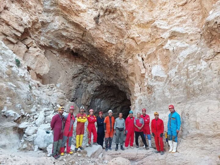 اکتشاف و نقشهبرداری غارهای ایران برای اولینبار در لرستان انجام شد
