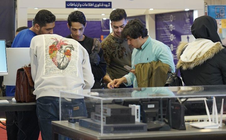 دومین نمایشگاه بینالمللی الکامپ و تلکامپ قم برگزار می شود