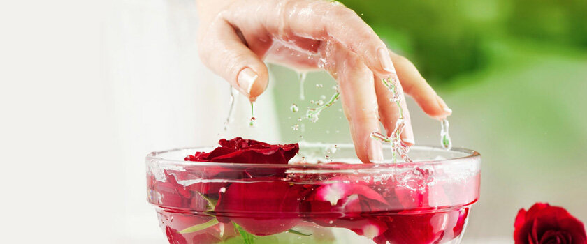 تکنیکهایی برای ساختن کرم ترک پا خانگی؛ ۱۰ ماده موثر برای رفع ترک پا