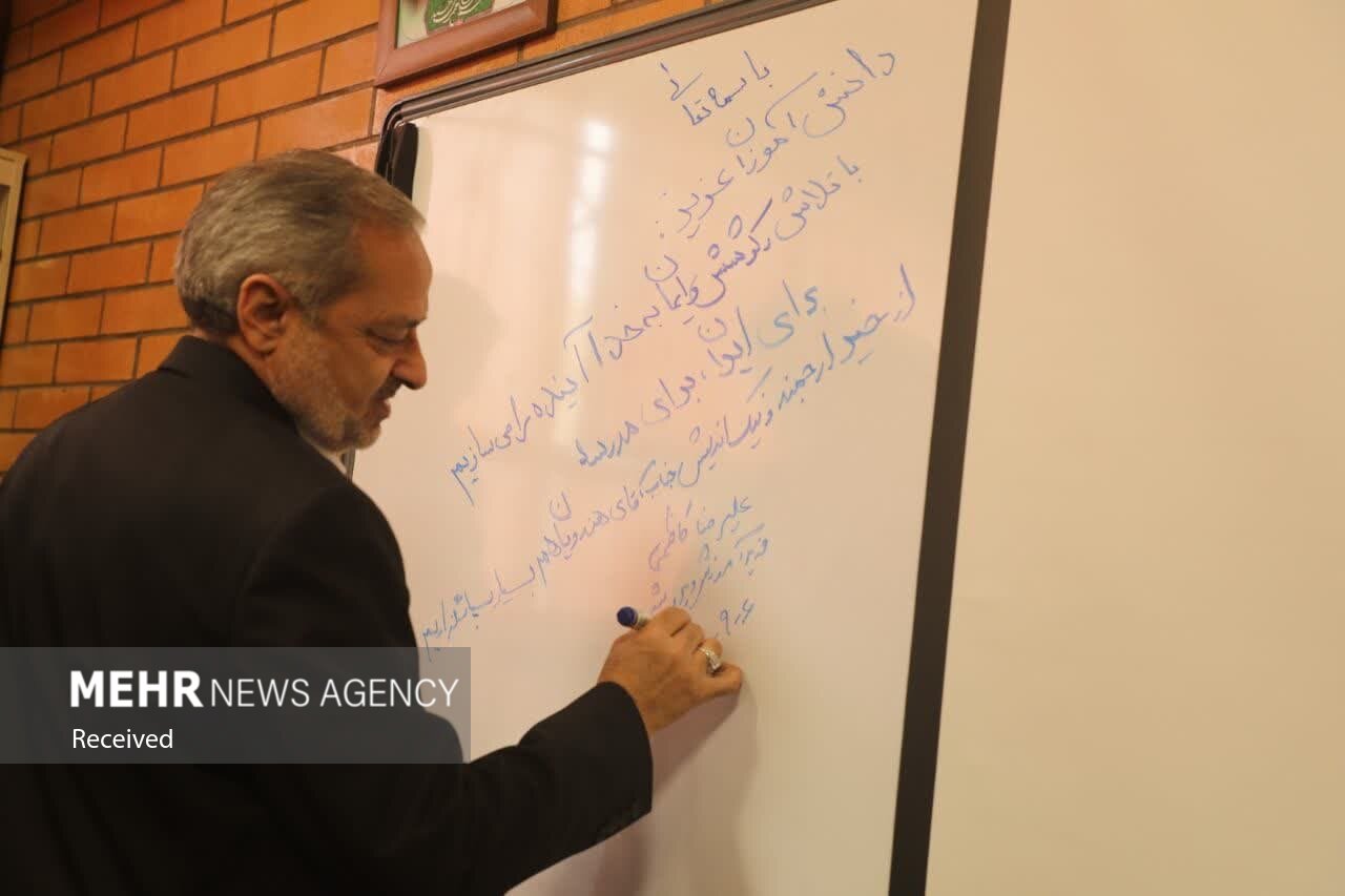 افتتاح مدرسه خیرساز در قم با حضور وزیر آموزش و پرورش + تصاویر افتتاح مدرسه خیرساز در قم با حضور وزیر آموزش و پرورش + تصاویر