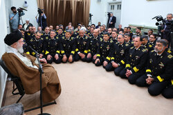 Leader receives Iran Navy Force commanders