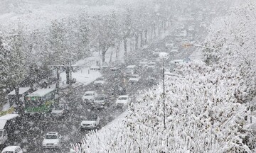 Seoul slows down under blanket of heaviest November snow