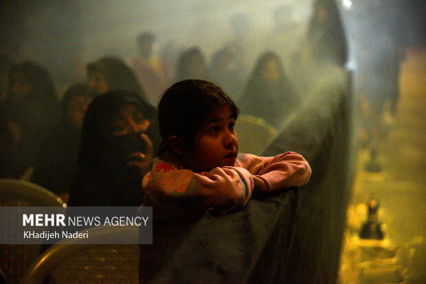 شبی آکنده از نور و یاد در دومین شب کنگره ۲۴ هزار شهید اصفهان