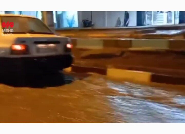 بارش باران و آبگرفتگی معابر در سنندج بارش باران و آبگرفتگی معابر در سنندج