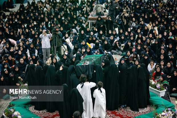 مراسم استقبال از پیکر پنج شهید گمنام در همدان