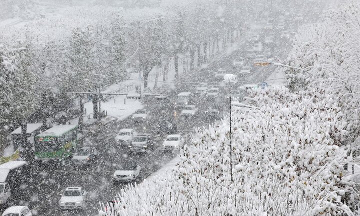 Seoul slows down under blanket of heaviest November snow