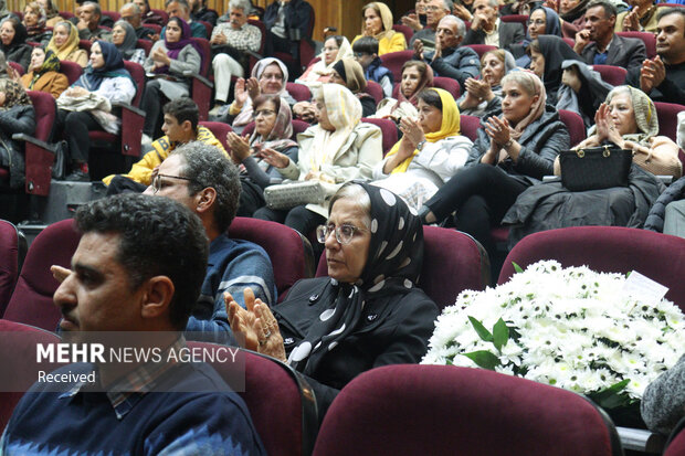 گردهمایی حافظ آموزان و مدرسان مرکز حافظ شناسی