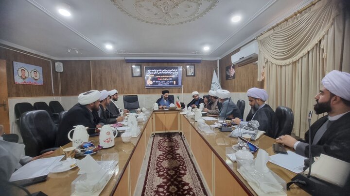 لزوم گسترش رسانههای کوچک برای خنثیسازی سلاح تزویر در جنگ شناختی با دشمن