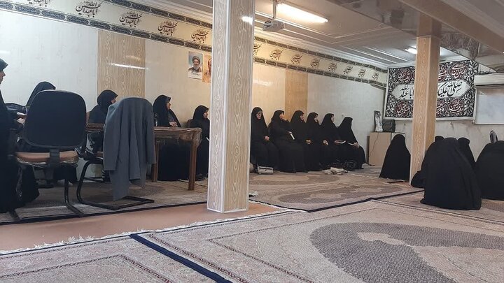 اولین جلسه آموزشی با حضور حداکثری هیأتهای مذهبی خواهران شهرستان همدان برگزار شد