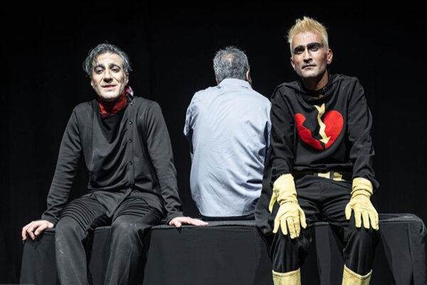 کارگردان «ساکورای کاغذی»: سطحینگری و تساهل آفت جدی برای تئاتر متفکر است