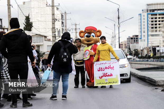 همایش بزرگ پیاده روی خانوادگی در گرگان