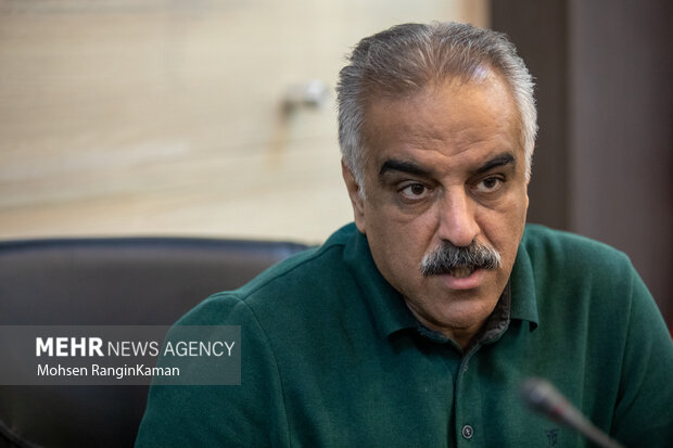 مدیر کارمند به درد تئاتر نمیخورد؛ به جای برگزاری ورکشاپ امکان اجرای عمومی فراهم کنیم