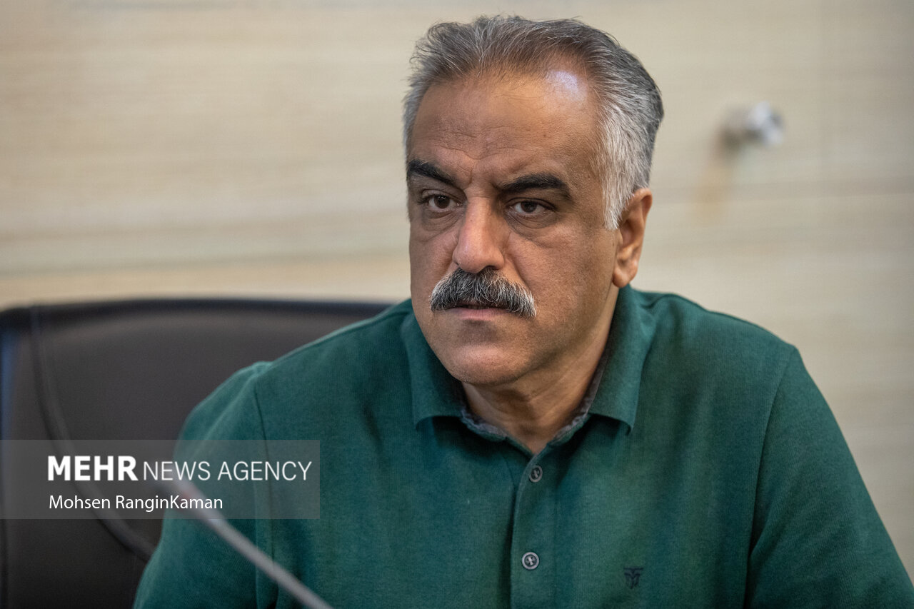 مدیر کارمند به درد تئاتر نمیخورد؛ به جای برگزاری ورکشاپ امکان اجرای عمومی فراهم کنیم