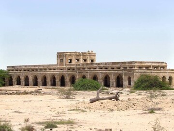 مرمت تلگراف‌خانه جاسک به دلیل واقع‌شدن در محدوده نظامی ممکن نیست