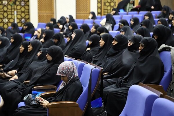 پیشنویس نظام فرهنگ و تبلیغ حوزههای علمیه خواهران طراحی شد