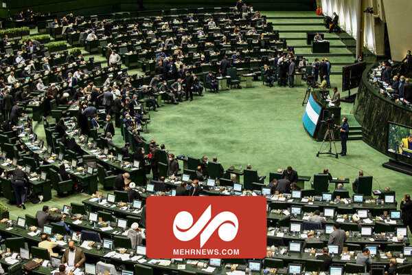 مجلس مجوز افزایش قیمت بنزین به دولت نمیدهد مجلس مجوز افزایش قیمت بنزین به دولت نمیدهد