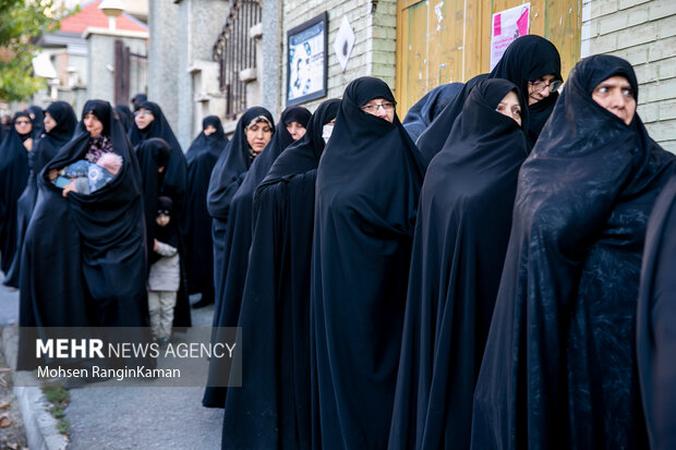 تشییع شهید مدافع حرم کیومرث پورهاشمی