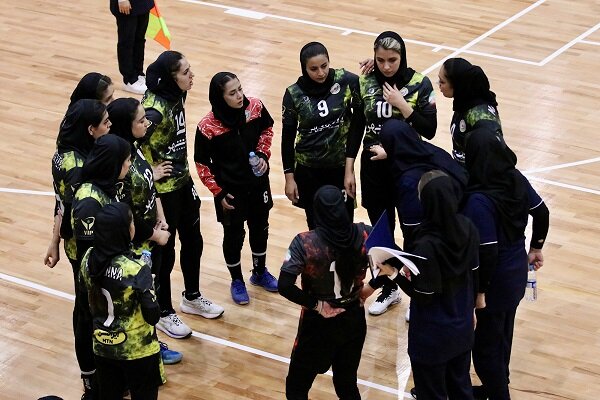 شکست تیم نفت امیدیه مقابل شهرداری تبریز شکست تیم نفت امیدیه مقابل شهرداری تبریز