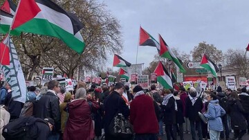 Thousands of pro-Palestine protesters march through London