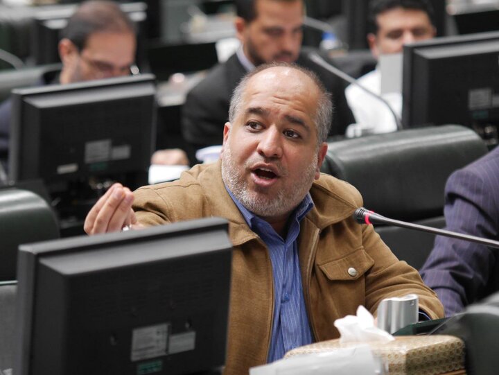 خضریان: مجلس نظارهگر پروژه خطرناک گرانسازی نخواهد بود