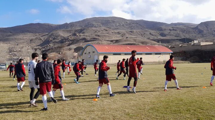 پازل موفقیت تیم فوتبال شهرداری اردبیل با حمایت مسئولین کامل میشود