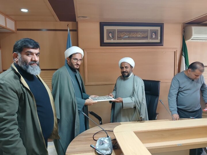 آزمون اعطای مدرک حفاظ قرآن کریم از فعالیتهای اثرگذار دارالقرآن کریم کردستان است