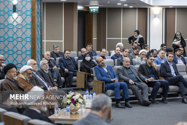 نشست تحول الگوی حکمرانی اسلامی ایرانی پیشرفت