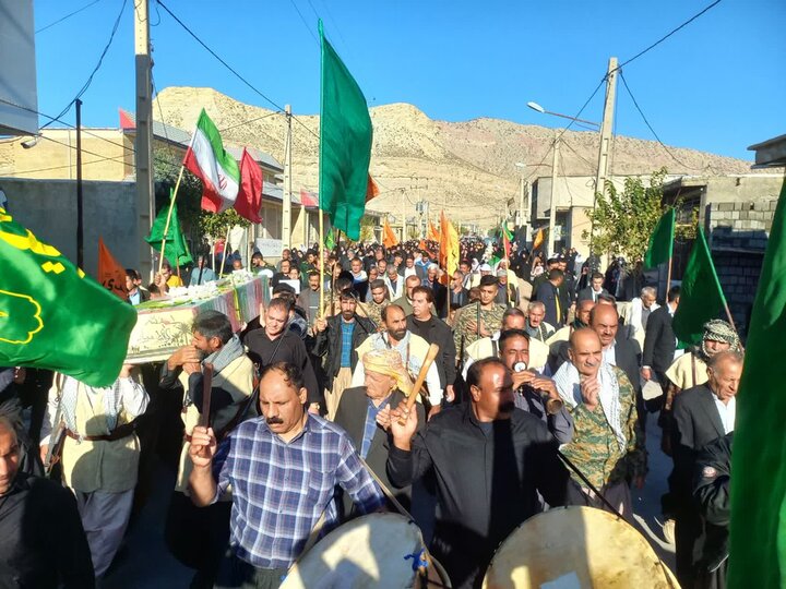 استقبال از پیکر شهدای گمنام در روستای گنبد پیر محمد