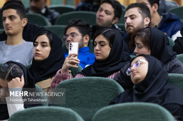 نشست سخنگوی شورای نگهبان با دانشجویان