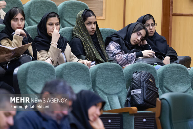 نشست سخنگوی شورای نگهبان با دانشجویان