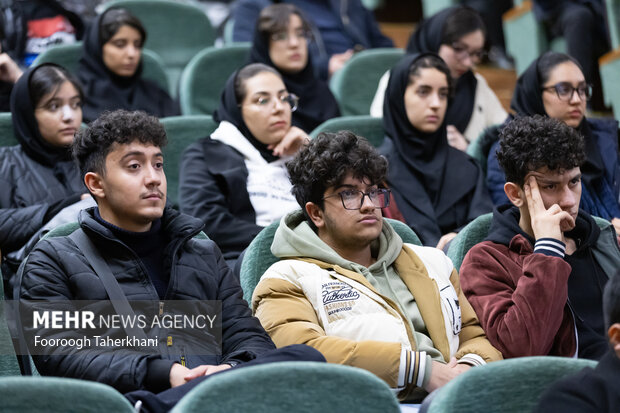 نشست سخنگوی شورای نگهبان با دانشجویان