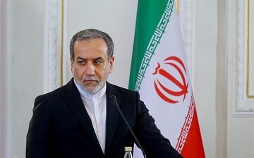 Iran FM congratulates Lebanese president, people