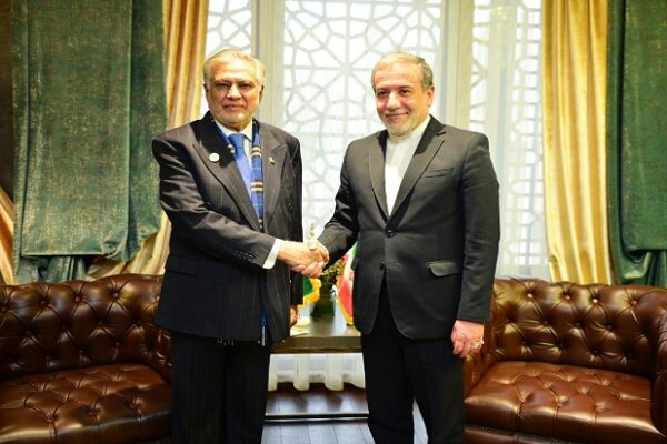 Iran, Pakistan FM stress deepening bilateral cooperation