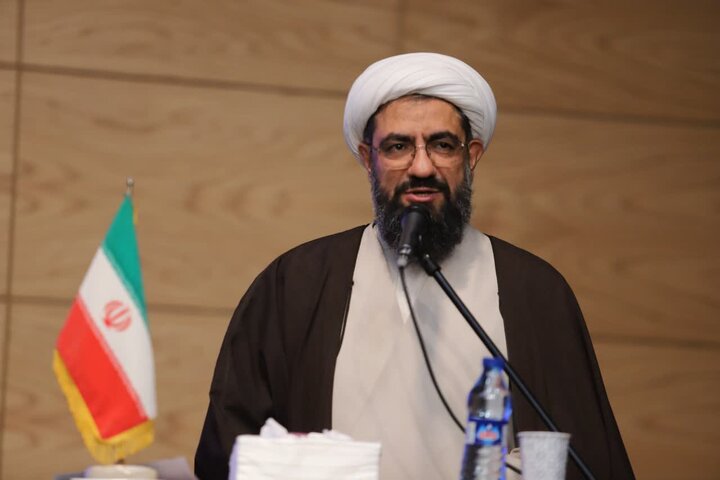 جامعهای که اهل نماز باشد میتواند به اهداف متعالی دست پیدا کند