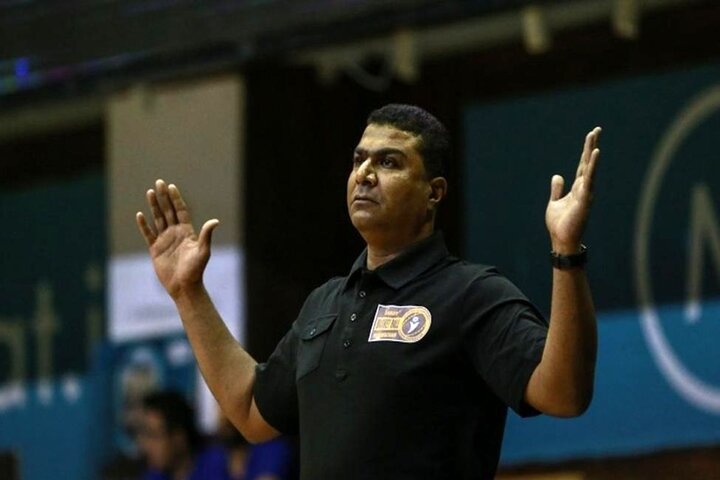 هنگام پور از ادامه هدایت تیم بسکتبال فولاد هرمزگان کنارهگیری کرد