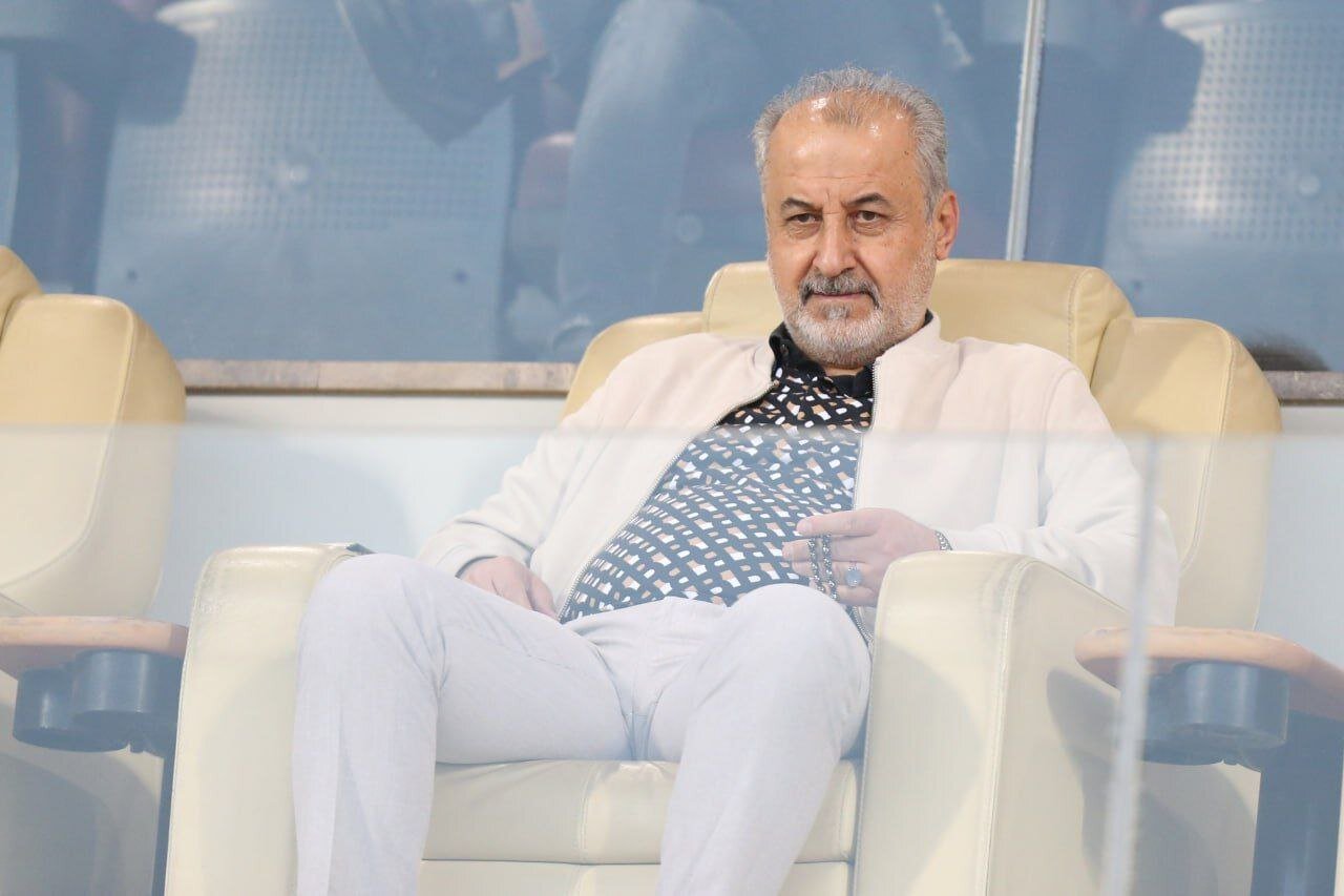 کریم باقری «مبصر» ۱۸ میلیارد تومانی پرسپولیس! کریم باقری «مبصر» ۱۸ میلیارد تومانی پرسپولیس!