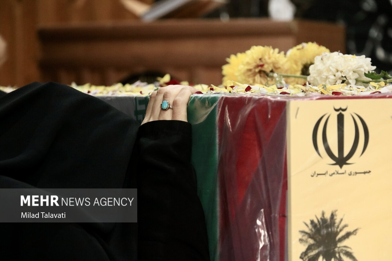 سرباز ۱۹ ساله گیلانی در راه وطن به شهادت رسید سرباز ۱۹ ساله گیلانی در راه وطن به شهادت رسید