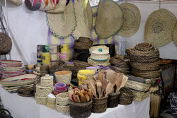 رونق نمایشگاه‌های صنایع دستی ایلام در شهرهای عراق