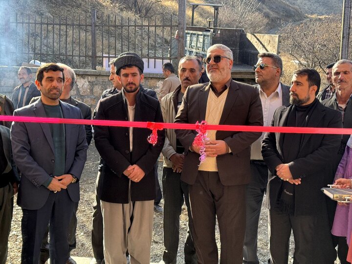 افتتاح پروژههای انتقال آب و مدرسه دوکلاسه در روستای هلیزآباد