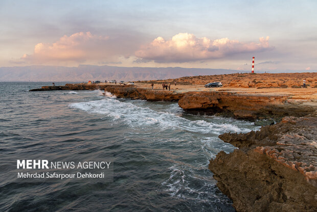 تلاش برای استثمار و تغییر هویت در ایران با تحریف نام خلیج فارس