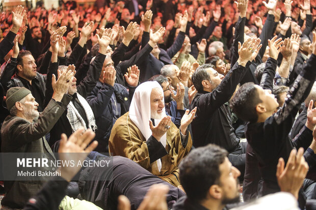 مدینه قم سوگوار شهادت ام المقاومه حضرت زهرا (س)