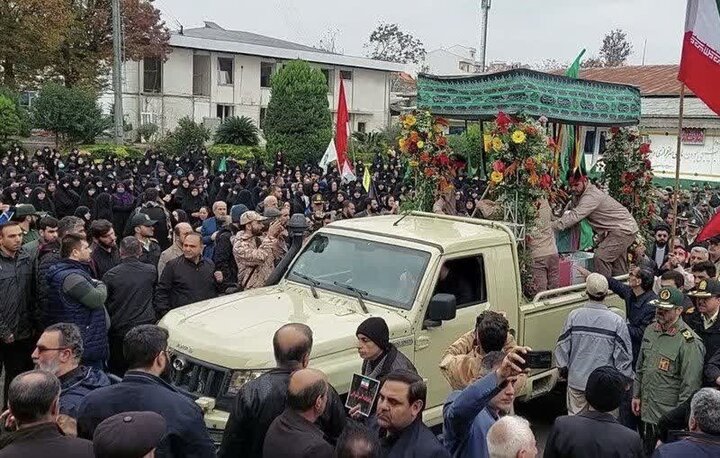 پرواز عاشقانه پیکر ۹ شهید از نسل دیروز و امروز روی بالهای شهر