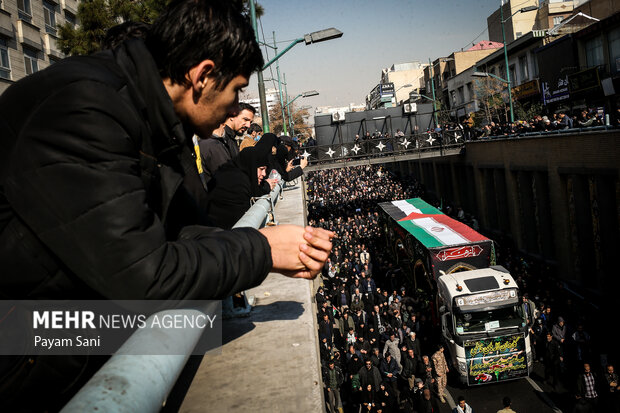 مراسم تشییع پیکر مطهر ۱۰۰ شهید گمنام در تهران