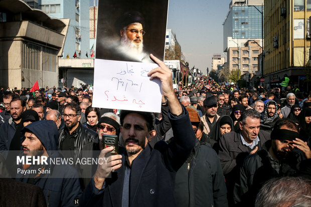 مراسم تشییع پیکر مطهر ۱۰۰ شهید گمنام در تهران