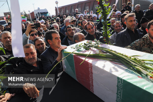 تشییع پیکر مطهر شهید گمنام دفاع مقدس در روستای خلیفه لو